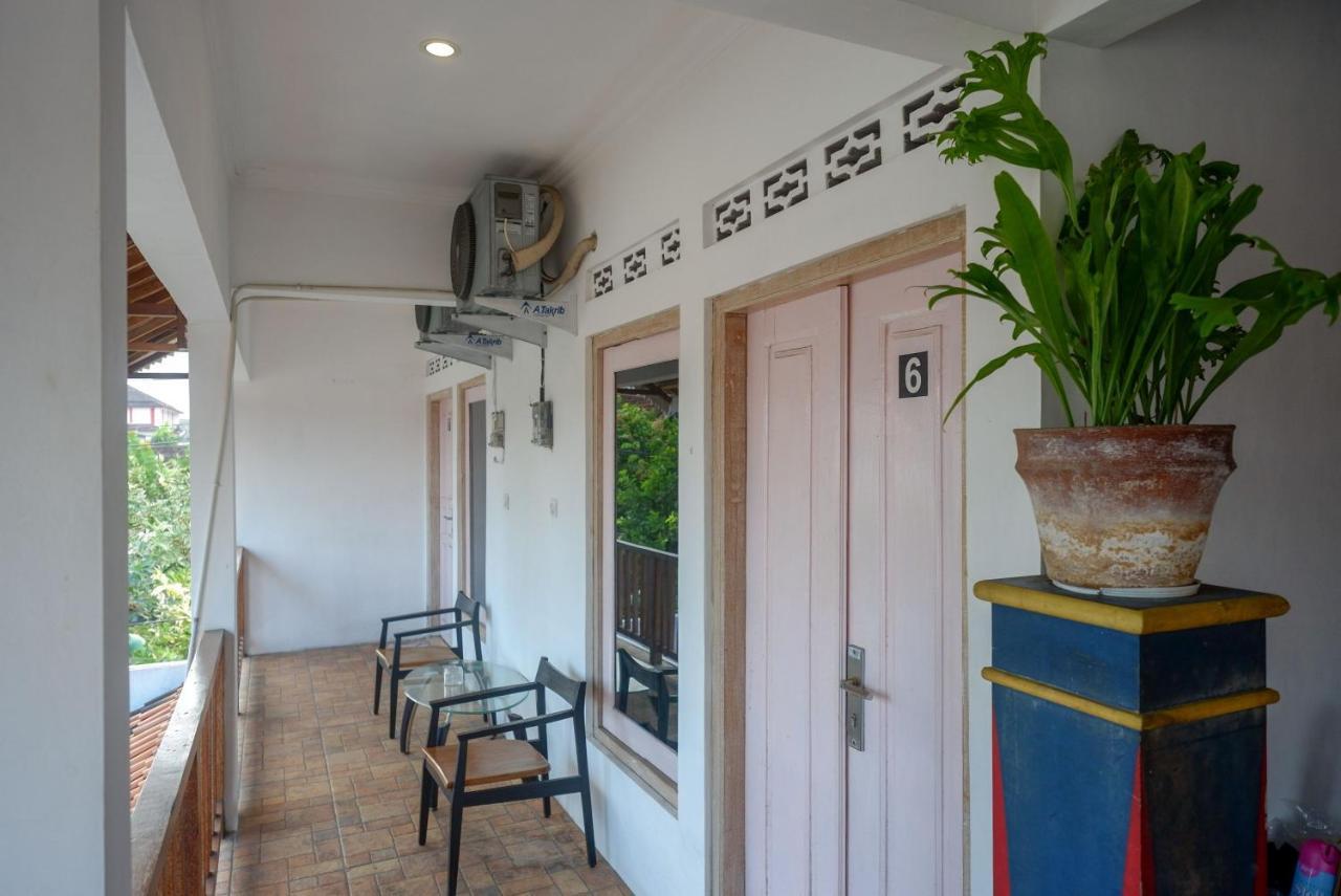 Готель Reddoorz Syariah Near Plengkung Gading 2 Джок'якарта Екстер'єр фото