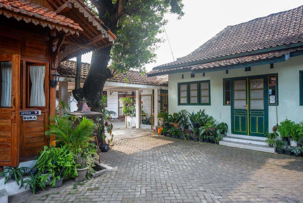 Готель Reddoorz Syariah Near Plengkung Gading 2 Джок'якарта Екстер'єр фото