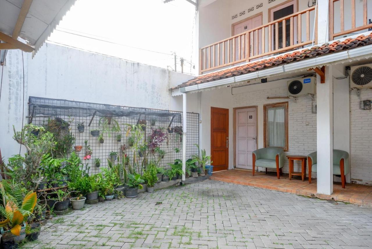 Готель Reddoorz Syariah Near Plengkung Gading 2 Джок'якарта Екстер'єр фото